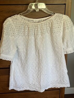 GAP White Eyelet Peasant Top